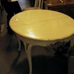 89 9260 DINING TABLE